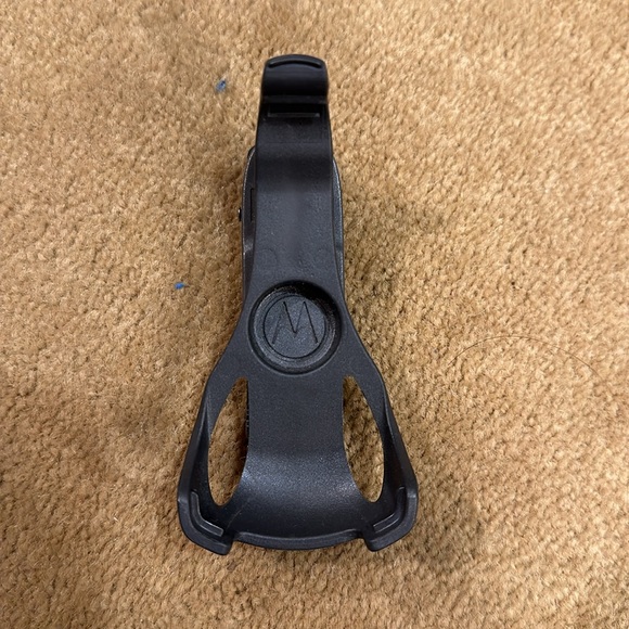 MOTOROLA DARK GREY RIGOD PLASTIC CELL PHONE HOLDER BELT CLIP - Picture 2 of 6